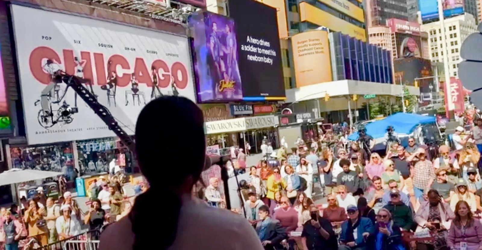 Vista desde el escenario hacia el público en Times Square